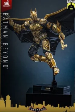 Batman: Arkham Knight Figura Videogame Masterpiece 1/6 Batman Beyond (Black & Gold Version) 32 cm