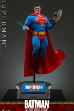 Batman: The Dark Knight Returns Figura Comic Masterpiece 1/6 Superman 34 cm