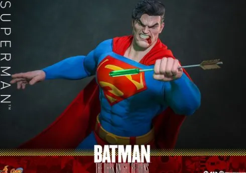 Batman: The Dark Knight Returns Figura Comic Masterpiece 1/6 Superman 34 cm