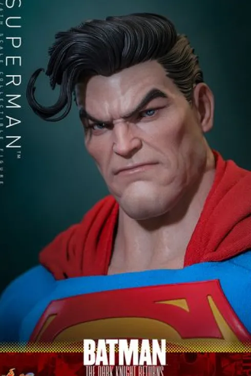 Batman: The Dark Knight Returns Figura Comic Masterpiece 1/6 Superman 34 cm