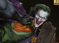 Batman vs The Joker: Eternal Enemies Premium Format Sideshow