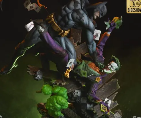 Batman vs The Joker: Eternal Enemies Premium Format Sideshow