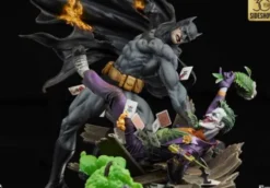 Batman vs The Joker: Eternal Enemies Premium Format Sideshow