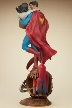 DC Comics Diorama Superman & Lois Lane 56 cm