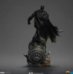 DC Comics Estatua 1/10 BDS Art Scale Batman Deluxe (Black Version Exclusive)