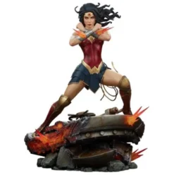 DC Comics Estatua Premium Format Wonder Woman: Saving the Day 50 cm