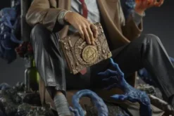 DC Comics Estatua Premium Format John Constantine: Just Another Exorcism Hangover