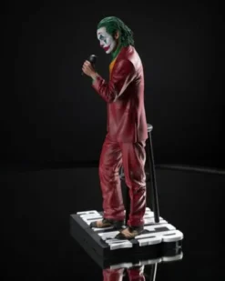 DC Direct Estatua a DC Movie Statues The Joker (Joker: Folie à Deux) 31 cm