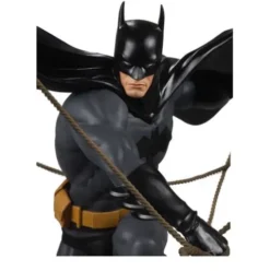 DC Direct Estatua Resina DC Designer Series Batman (by Dan Mora) 40 cm