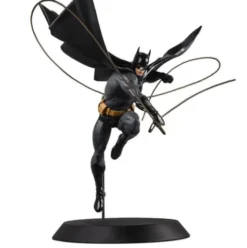 DC Direct Estatua Resina DC Designer Series Batman (by Dan Mora) 40 cm