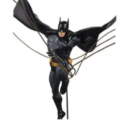DC Direct Estatua Resina DC Designer Series Batman (by Dan Mora) 40 cm