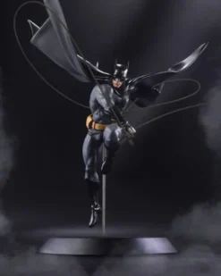 DC Direct Estatua Resina DC Designer Series Batman (by Dan Mora) 40 cm