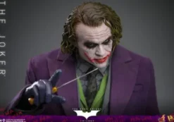 El Caballero oscuro Figura DX 1/6 The Joker 31 cm