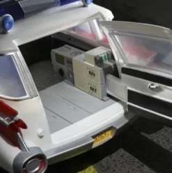 Ghostbusters Plasma Series Ecto-1 (1984)