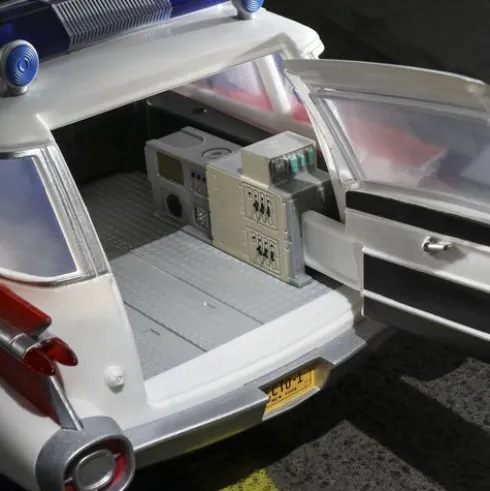 Ghostbusters Plasma Series Ecto-1 (1984)