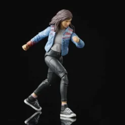 Hasbro Marvel Legends Series America Chavez