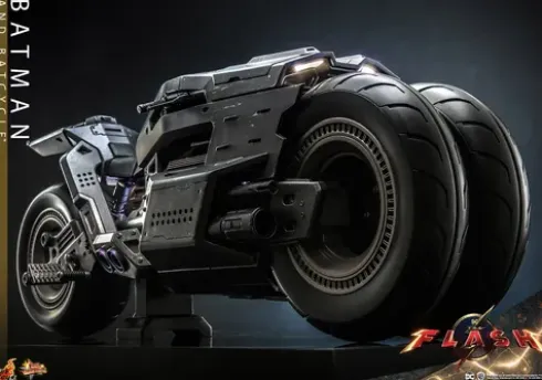 Hot Toys The Flash Figura Masterpiece 1/6 Batman & Batcycle