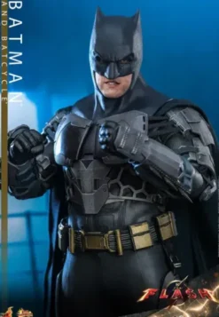 Hot Toys The Flash Figura Masterpiece 1/6 Batman & Batcycle