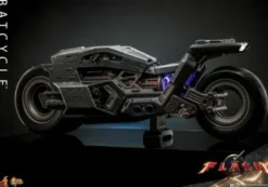 Hot Toys The Flash Figura Masterpiece 1/6 Batcycle