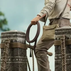 Indiana Jones and the Temple of Doom Indiana Jones (Rope Bridge Standoff) Deluxe Gallery Diorama