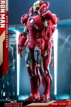 Iron Man 3 Diorama 1/6 Iron Man Mark VII (Open Armor Version) 32 cm