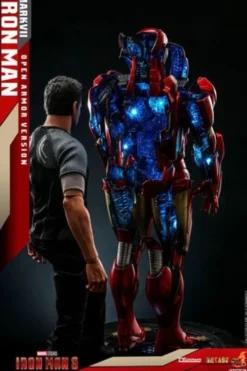 Iron Man 3 Diorama 1/6 Iron Man Mark VII (Open Armor Version) 32 cm