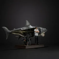 Jaws Estatua 1/10 Deluxe Art Scale Steven Spielberg Jaws 50th anniversary 27 cm