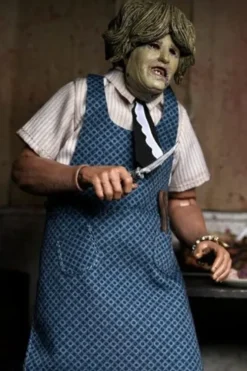 La Matanza de Texas Clothed Figura Leatherface with Old Lady Mask 20 cm