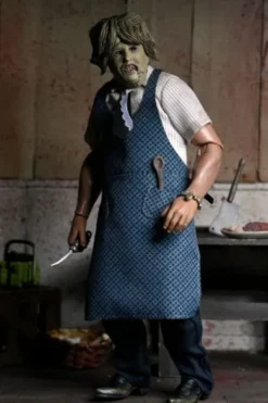La Matanza de Texas Clothed Figura Leatherface with Old Lady Mask 20 cm