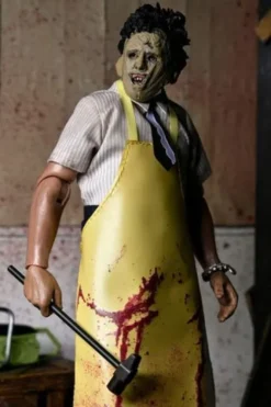 La Matanza de Texas Clothed Figura Leatherface 20 cm