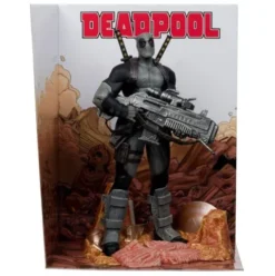 Marvel Collection Estatua PVC 1/6 Deadpool (Deadpool #1)(Grey Suit Chase) 27 cm
