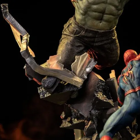Marvel Comics Estatua 1/10 Art Scale Spider-Man vs Hulk 38 cm