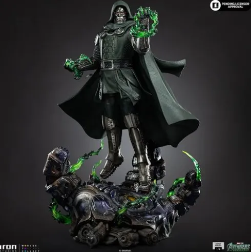 Marvel Doctor Doom Avengers Doomsday 1/4 Legacy Replica