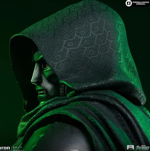 Marvel Doctor Doom Avengers Doomsday 1/4 Legacy Replica