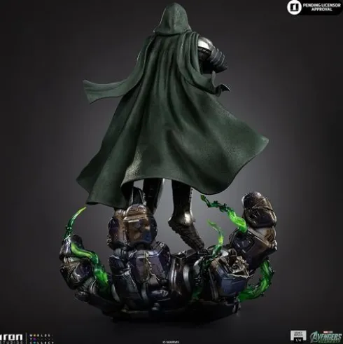 Marvel Doctor Doom Avengers Doomsday 1/4 Legacy Replica