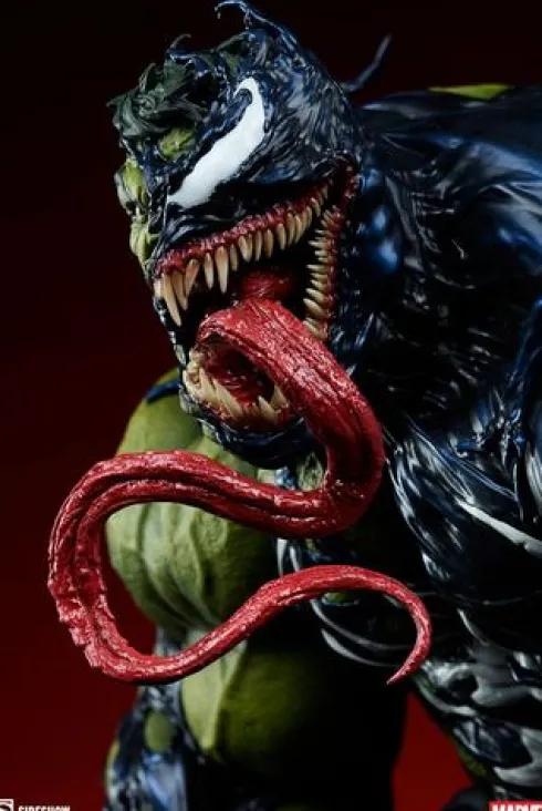 Marvel Estatua Premium Format Venomized Hulk 63 cm