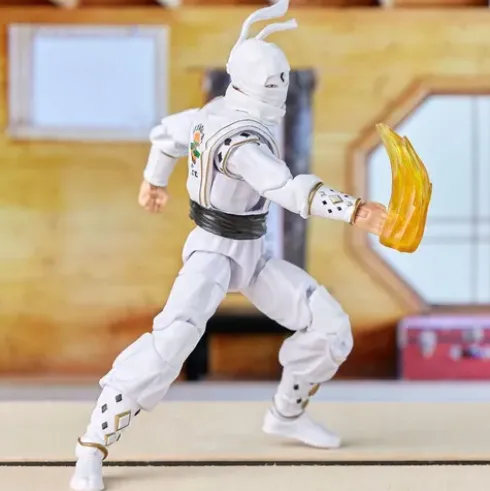 Power Rangers Lightning Collection Mighty Morphin X Cobra Kai Daniel LaRusso Morphed White Crane Ranger