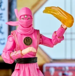 Power Rangers x Cobra Kai Ligtning Collection Figura Morphed Samantha LaRusso Pink Mantis Ranger