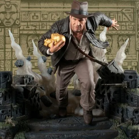 Raiders of the Lost Ark Indiana Jones (Escape with Idol) Deluxe Gallery Diorama