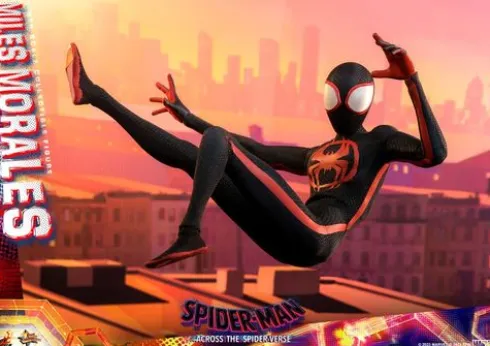Spider-Man: Cruzando el Multiverso Figura Movie Masterpiece 1/6 Miles Morales 29 cm