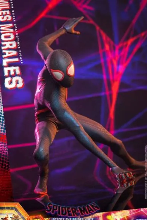 Spider-Man: Cruzando el Multiverso Figura Movie Masterpiece 1/6 Miles Morales 29 cm