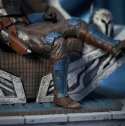 Star Wars: The Mandalorian Estatua Premier Collection 1/7 Bo-Katan Kryze on Throne 35 cm