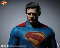 Superman (2025) Superman 1/6 Collectible Figure Inart