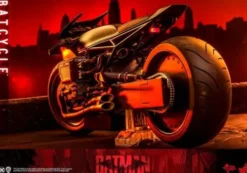 The Batman Vehículo Movie Masterpiece 1/6 Batcycle 42 cm