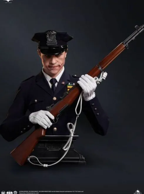 The Dark Knight Busto 1/1 The Joker (Police Uniform) 87 cm