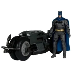 The Flash DC Multiverse Vehículo Batcycle with Batman