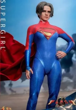 The Flash Figura Movie Masterpiece 1/6 Supergirl 28 cm
