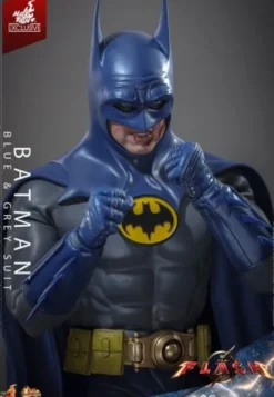 The Flash Movie Masterpiece Action Figure 1/6 Batman (Blue & Grey Suit) Limited Edition Hot Toys Exclusive 30 cm