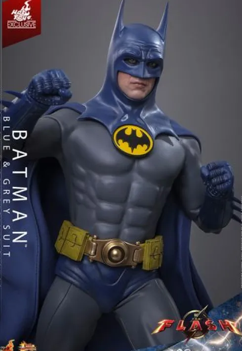 The Flash Movie Masterpiece Action Figure 1/6 Batman (Blue & Grey Suit) Limited Edition Hot Toys Exclusive 30 cm