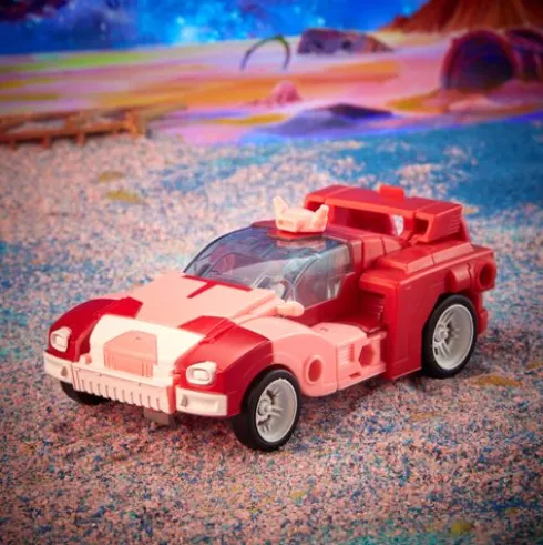 Transformers Generations Legacy Deluxe Elita-1